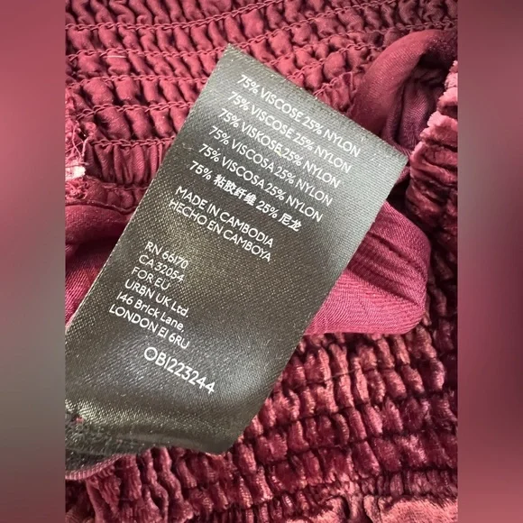 By Anthropologie Red Velvet Joggers Tapered Cuffs Pants M - Picture 6 of 9